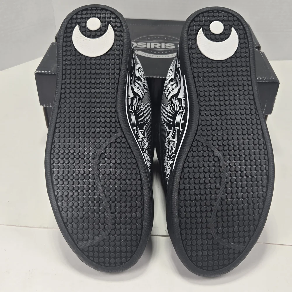 Osiris Serve x Maxx242 Prayers Black and White Graphic Sneakers Men's Size 8.5